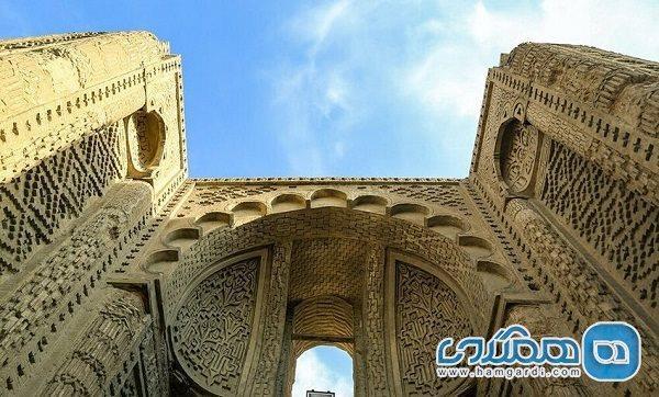 سردر جورجیر یکی از جاذبه های دیدنی استان اصفهان به شمار می رود